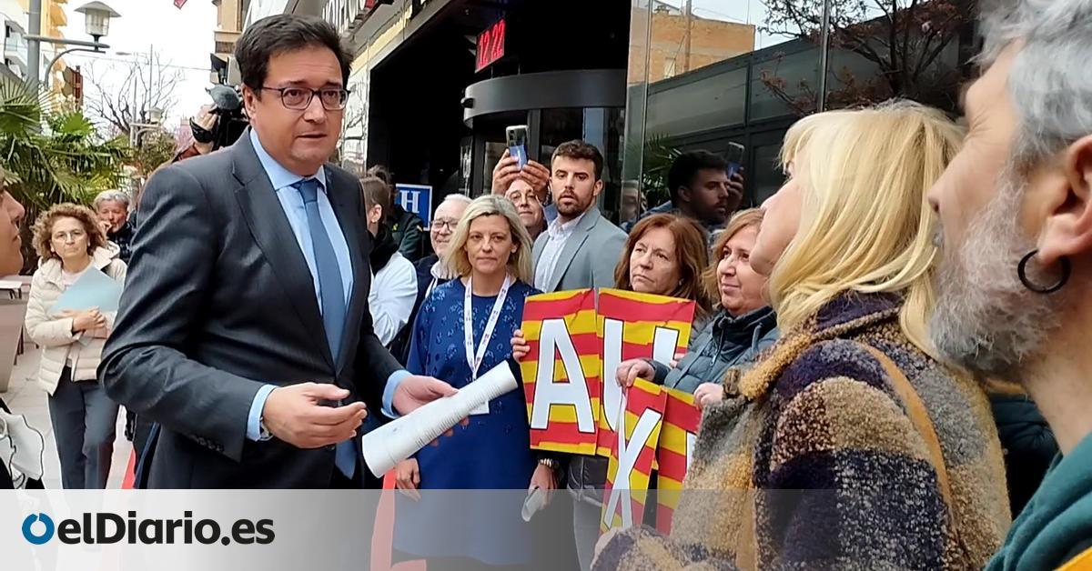 Noticias 91 Los interinos de Aragón piden "auxilio" al Ministerio por el "abuso de temporalidad" en el Gobierno de Azcón