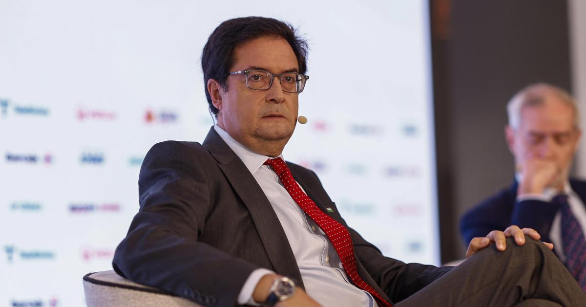 Noticias 57 Miles de interinos reclaman a Óscar López en Madrid que arregle su situación precaria