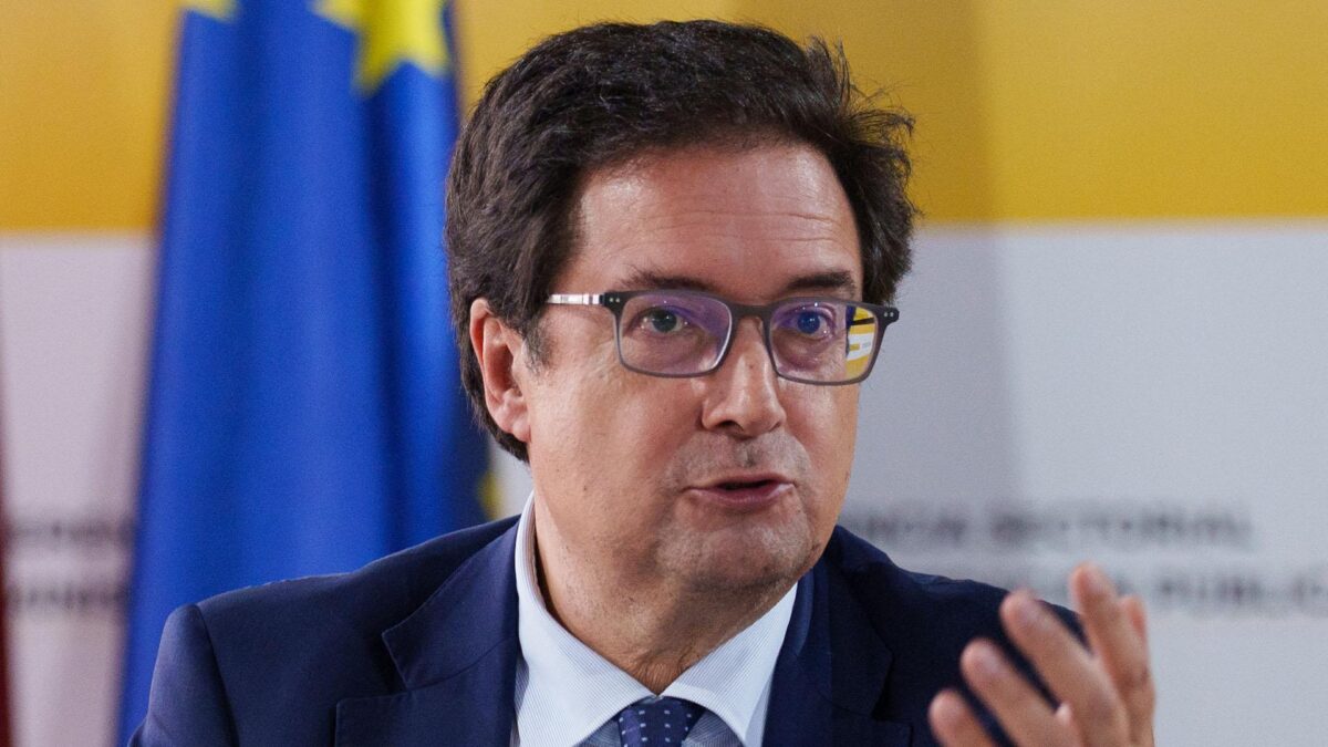 Noticias 65 Miles de interinos exigen su conversión a fijos antes del 9 de octubre