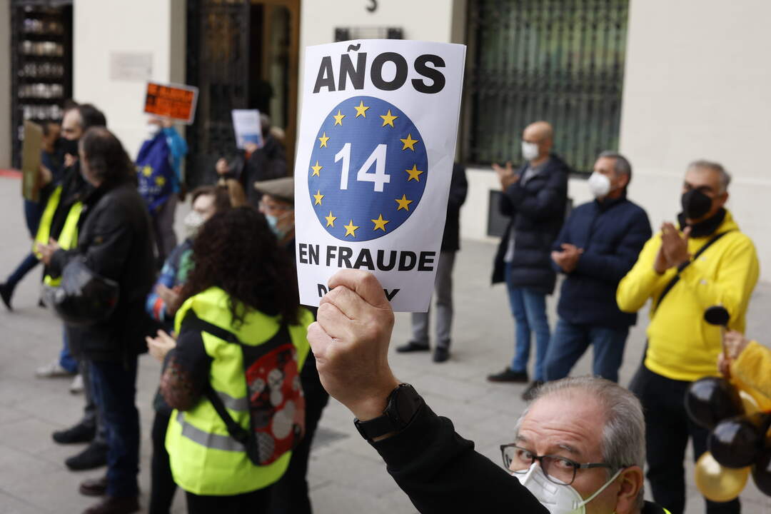 Noticias 63 Los interinos y los trabajadores temporales de la Administración se manifestarán el martes para exigir su estabilidad