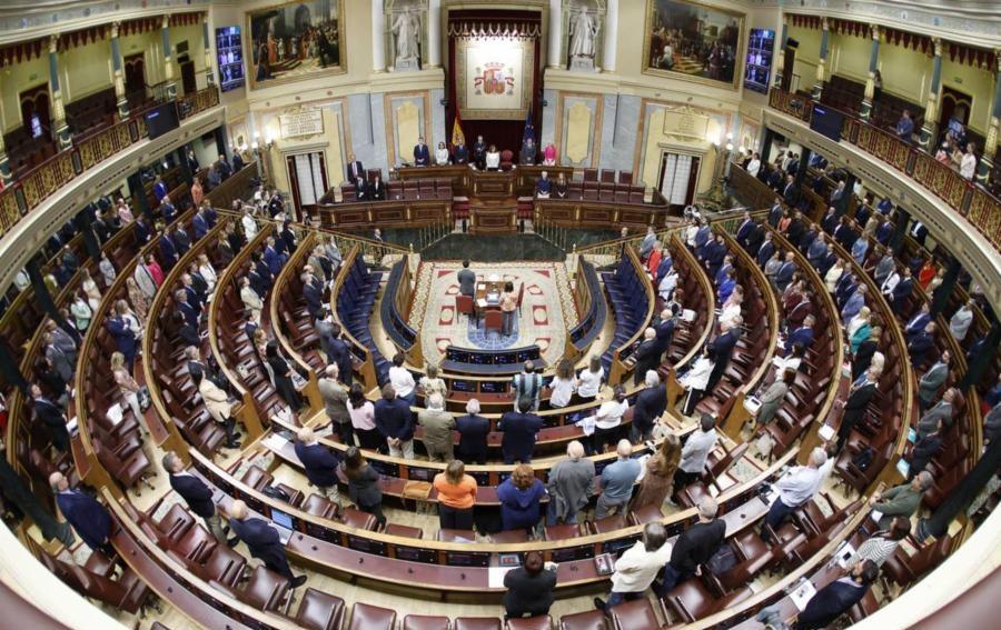 Noticias 21 El Pleno del Congreso decidirá hoy si respalda la moción de Podemos de hacer fijos a los interinos en fraude de ley | Laboral | LawAndTrends