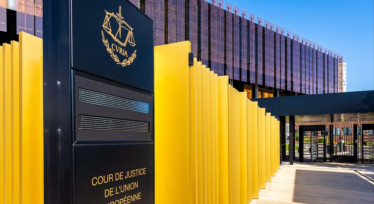 Noticias 54 La UE rechaza que España deba hacer obligatoriamente fijos a los interinos e insta a subir las indemnizaciones