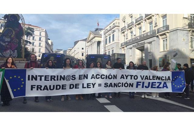 Noticias 7 Interinos en España: cinco propuestas llegan al Congreso para frenar el abuso de temporalidad en las Administraciones Públicas | Laboral | LawAndTrends