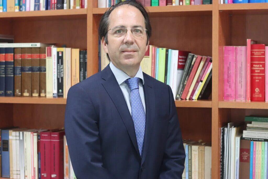 Noticias 35 Interinos en fraude de ley : Prevaricación de hecho, impunidad de Derecho | Administrativo | LawAndTrends