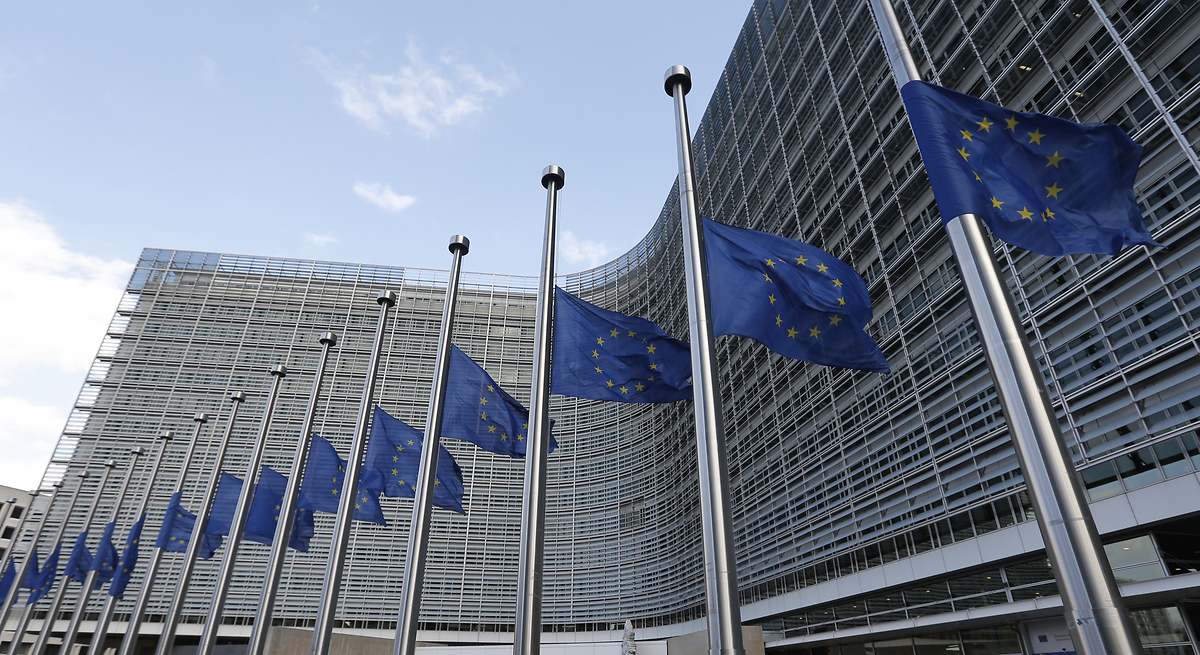 Bruselas da un ultimátum a España por la temporalidad de los interinos o la llevará ante la Justicia europea